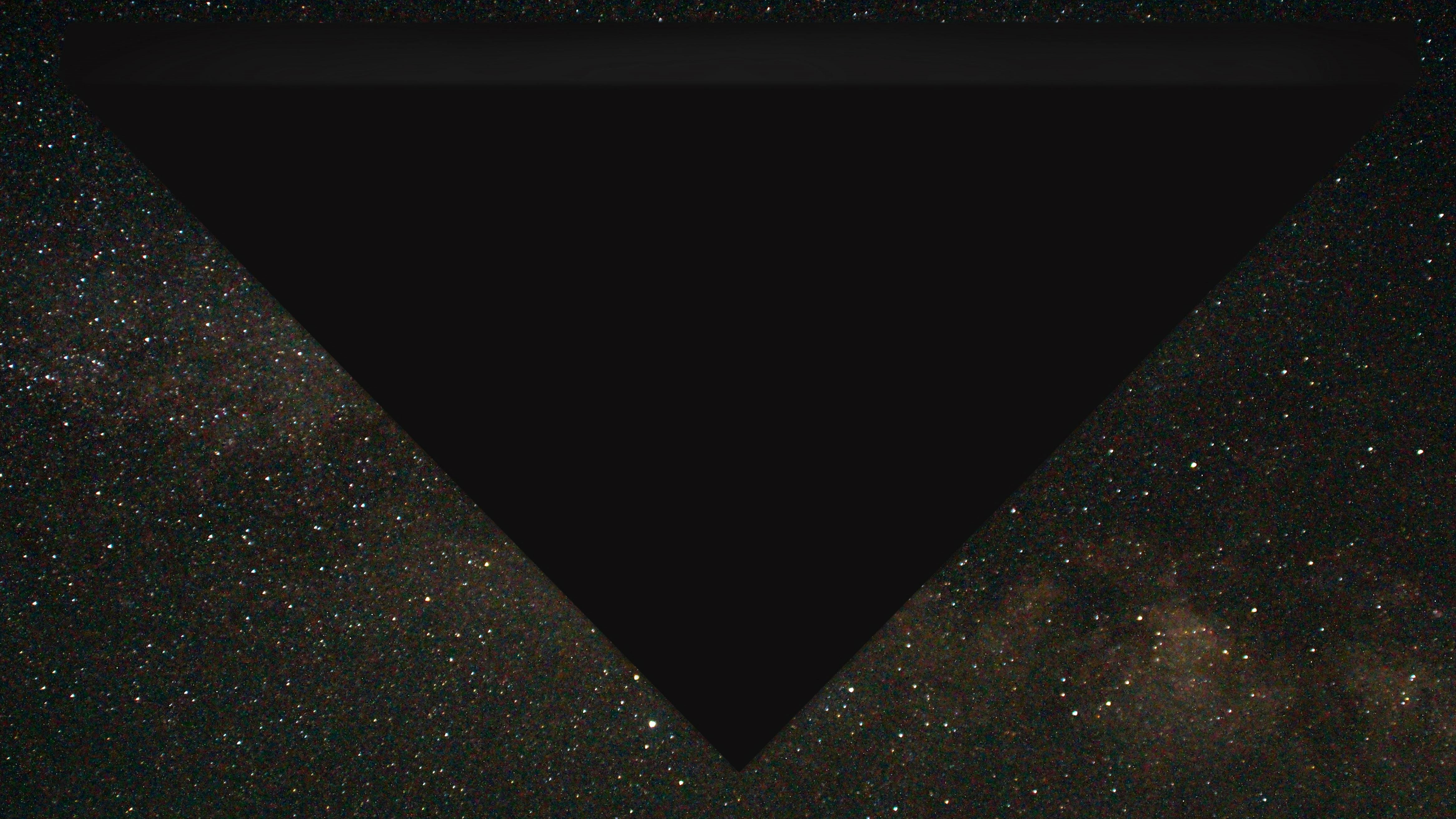 FBI-UAP-D025: airborne triangle, Bagram Air Base, June 2002
